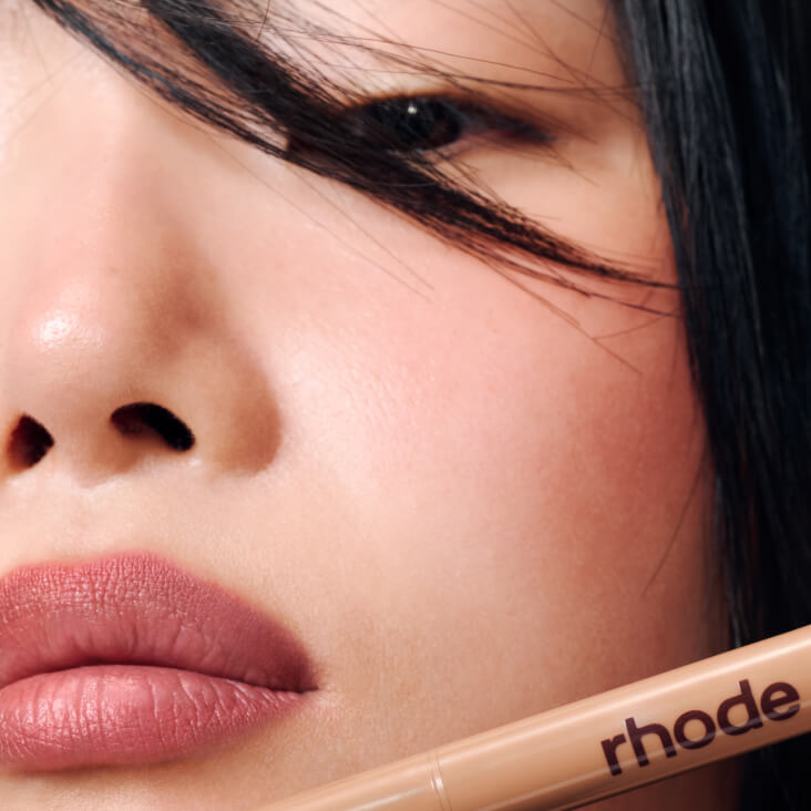 Peptide Lip Shape Press – Crayon à lèvres de contouring